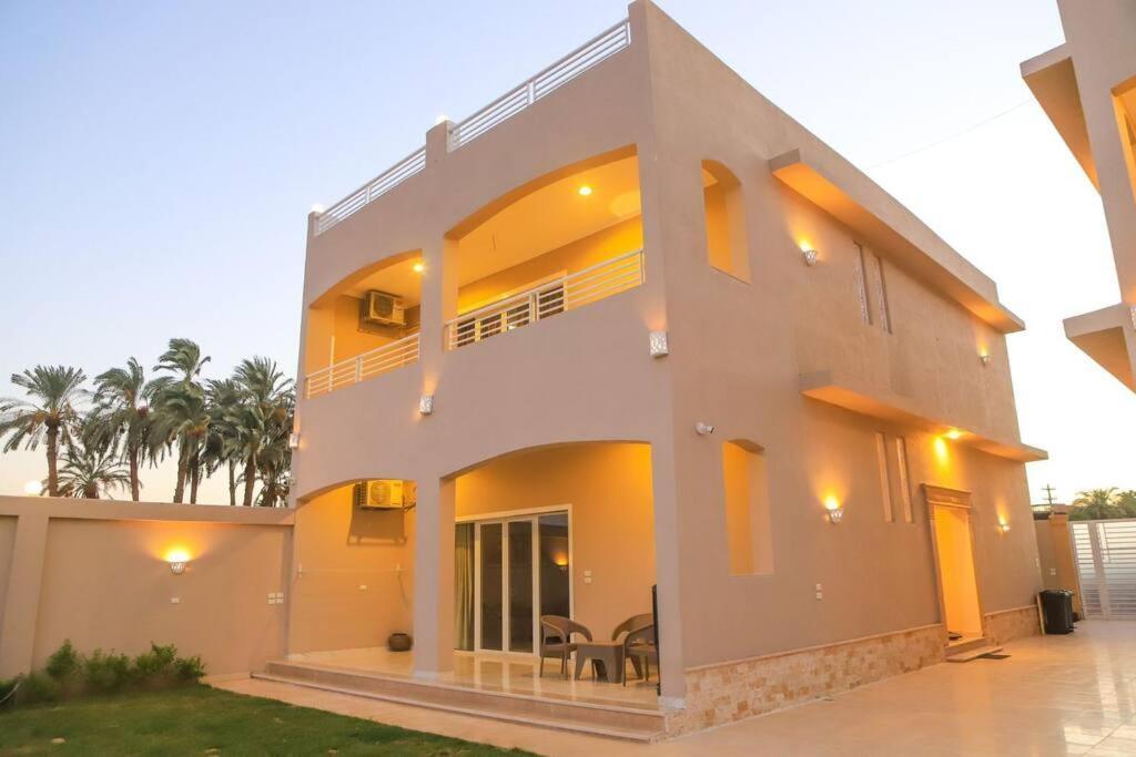 לוקסור Royal Nile Villa - Nile View Apartment 1 מראה חיצוני תמונה