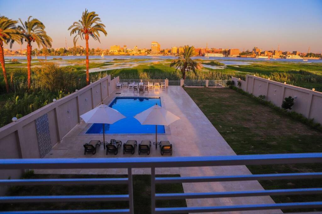 לוקסור Royal Nile Villa - Nile View Apartment 1 מראה חיצוני תמונה