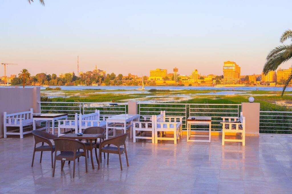 לוקסור Royal Nile Villa - Nile View Apartment 1 מראה חיצוני תמונה