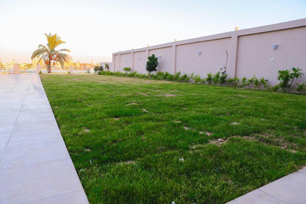 לוקסור Royal Nile Villa - Nile View Apartment 1 מראה חיצוני תמונה