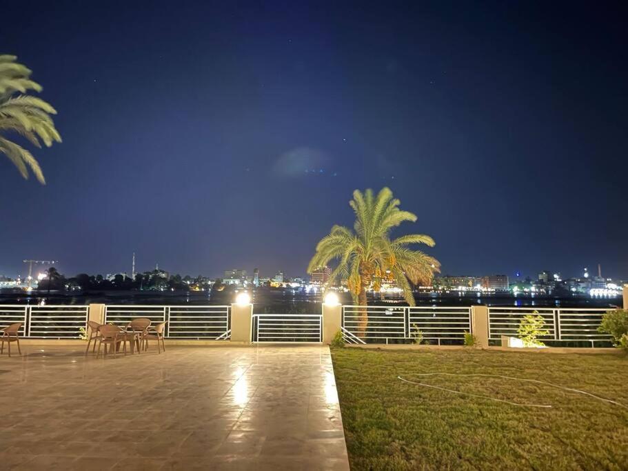 לוקסור Royal Nile Villa - Nile View Apartment 1 מראה חיצוני תמונה