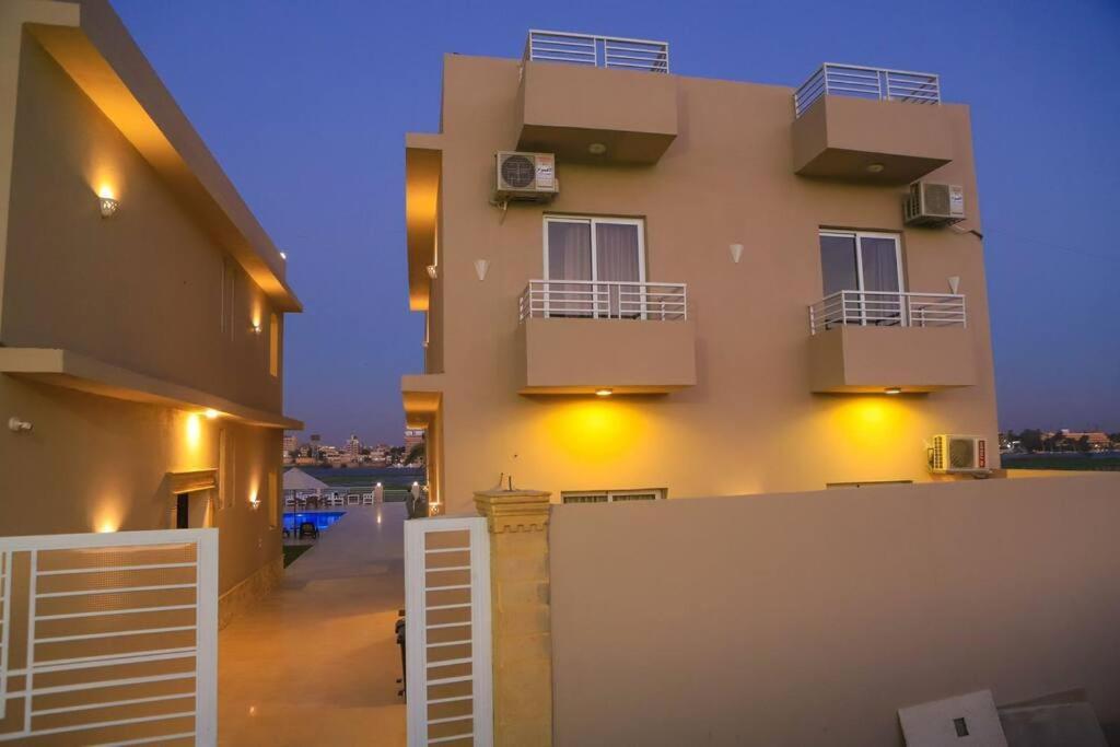 לוקסור Royal Nile Villa - Nile View Apartment 1 מראה חיצוני תמונה