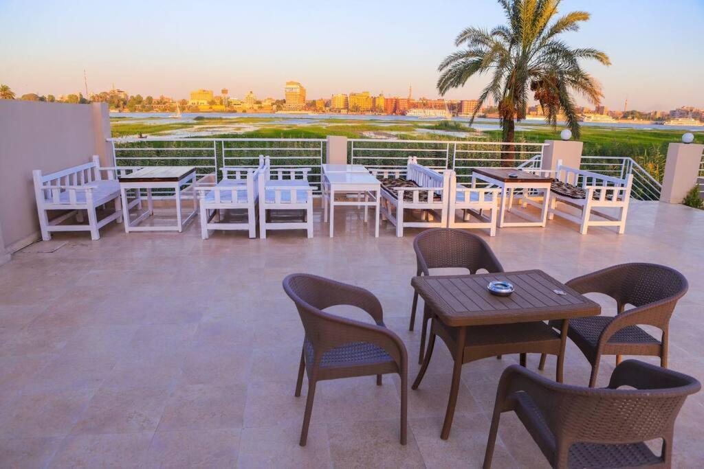 לוקסור Royal Nile Villa - Nile View Apartment 1 מראה חיצוני תמונה